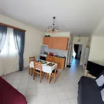 Casa Blanca * Pírgos Dhiroú