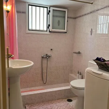 Casa Blanca Apartment Pírgos Dhiroú