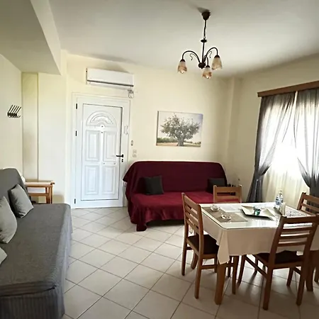 Casa Blanca * Pírgos Dhiroú