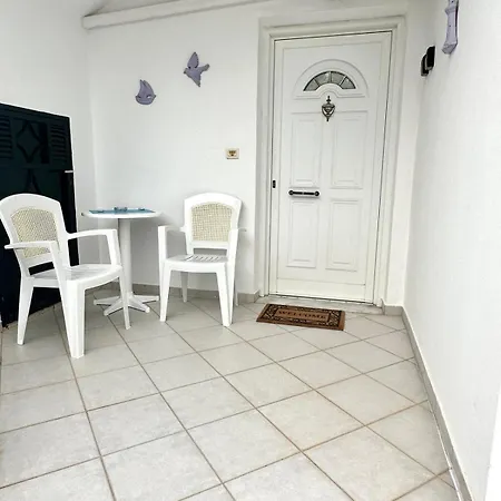 Casa Blanca Apartment Pírgos Dhiroú