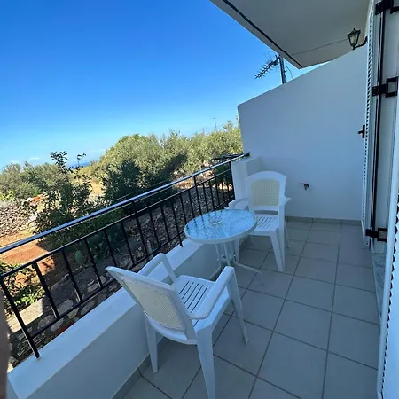 Casa Blanca Apartment Pírgos Dhiroú