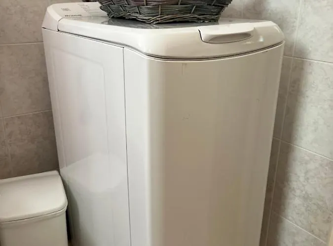 Casa Blanca * Pírgos Dhiroú